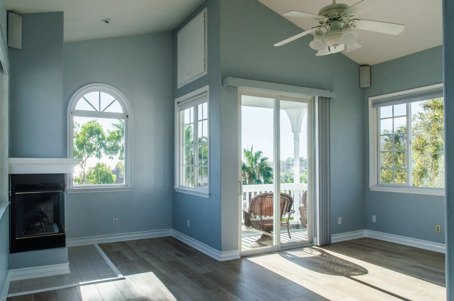 Window replacement on a Kansas home